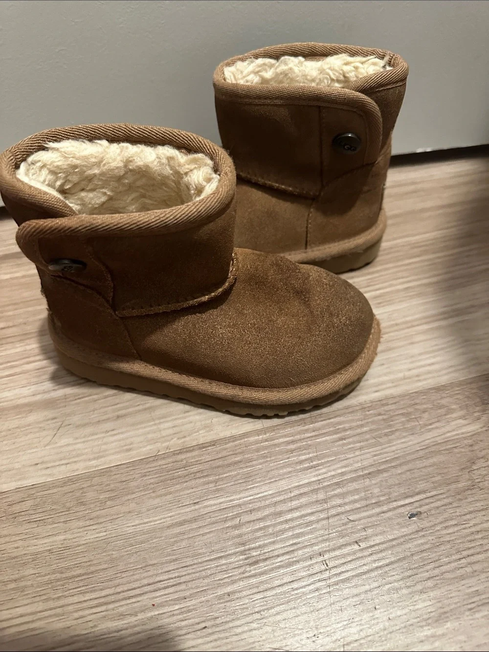 UGG Kids Chestnut Genuine Shearling-Lined Classic Boots